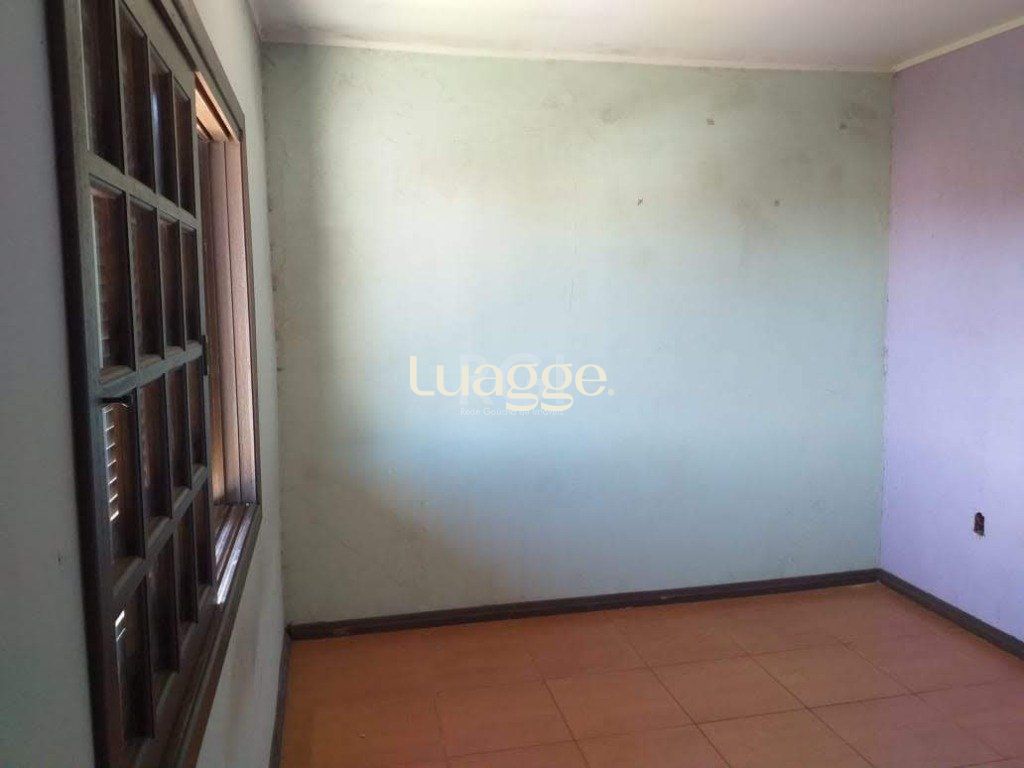 Casa à venda com 6 quartos, 200m² - Foto 19