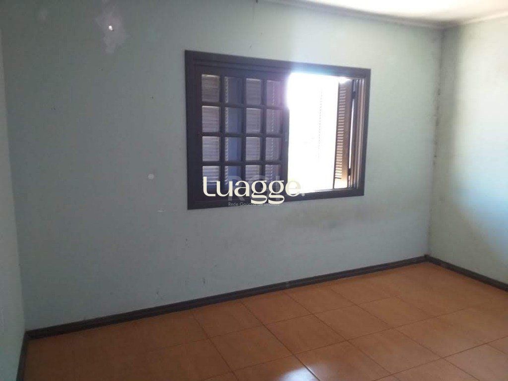 Casa à venda com 6 quartos, 200m² - Foto 17