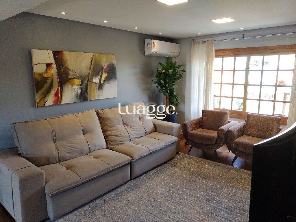 Casa à venda com 3 quartos, 341m² - Foto 2