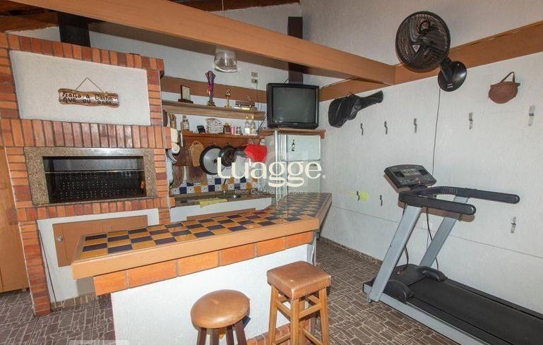 Casa à venda com 3 quartos, 240m² - Foto 23