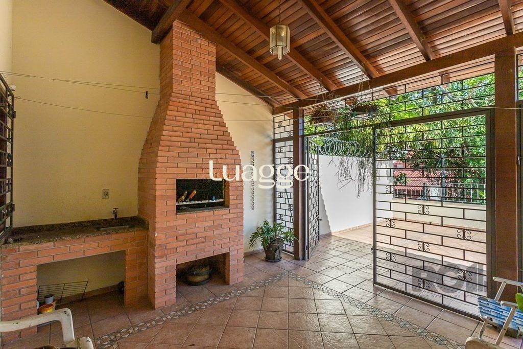 Casa à venda com 4 quartos, 218m² - Foto 21