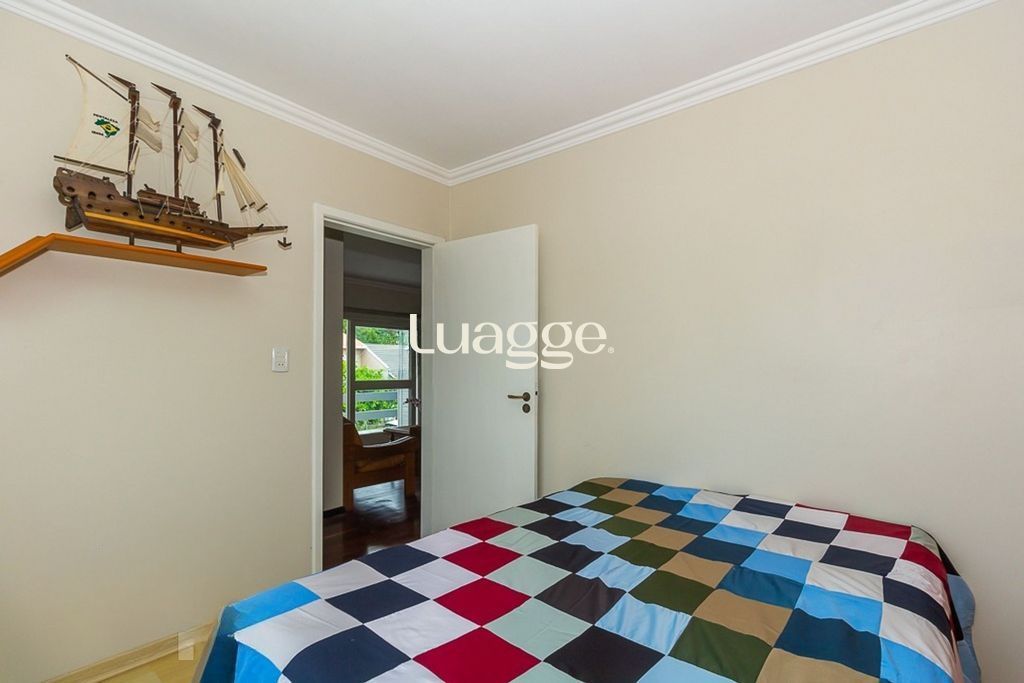 Casa à venda com 4 quartos, 247m² - Foto 18