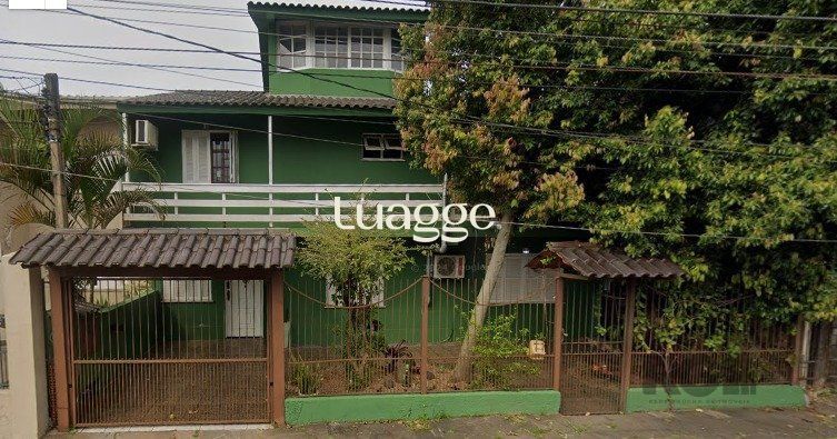 Casa à venda com 4 quartos, 225m² - Foto 1