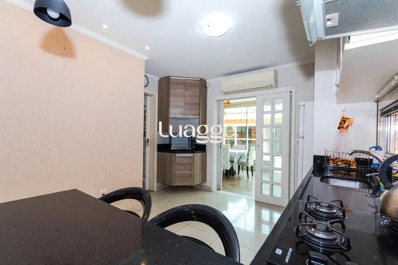 Casa à venda com 3 quartos, 225m² - Foto 6