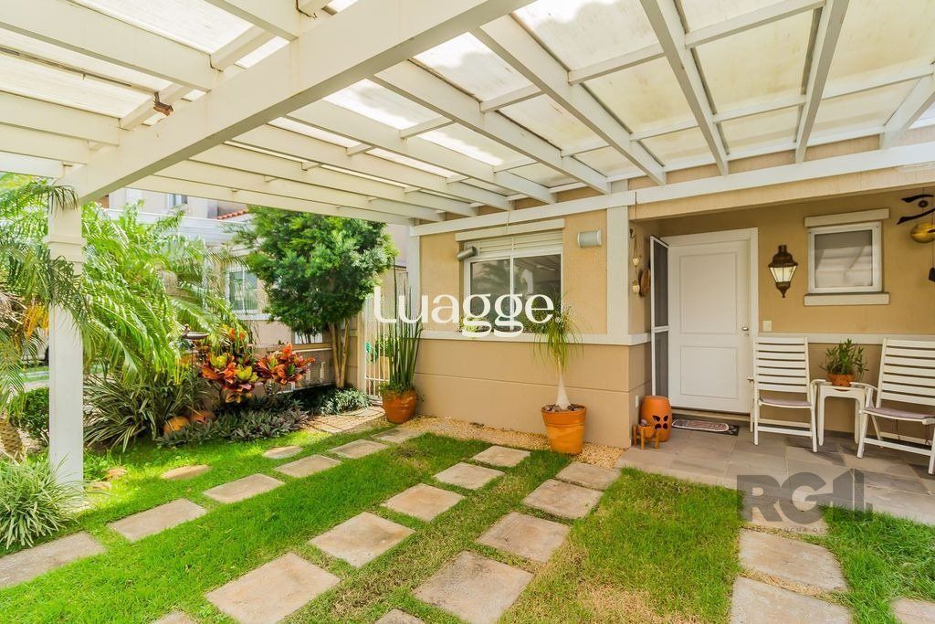 Casa de Condomínio à venda com 4 quartos, 157m² - Foto 1
