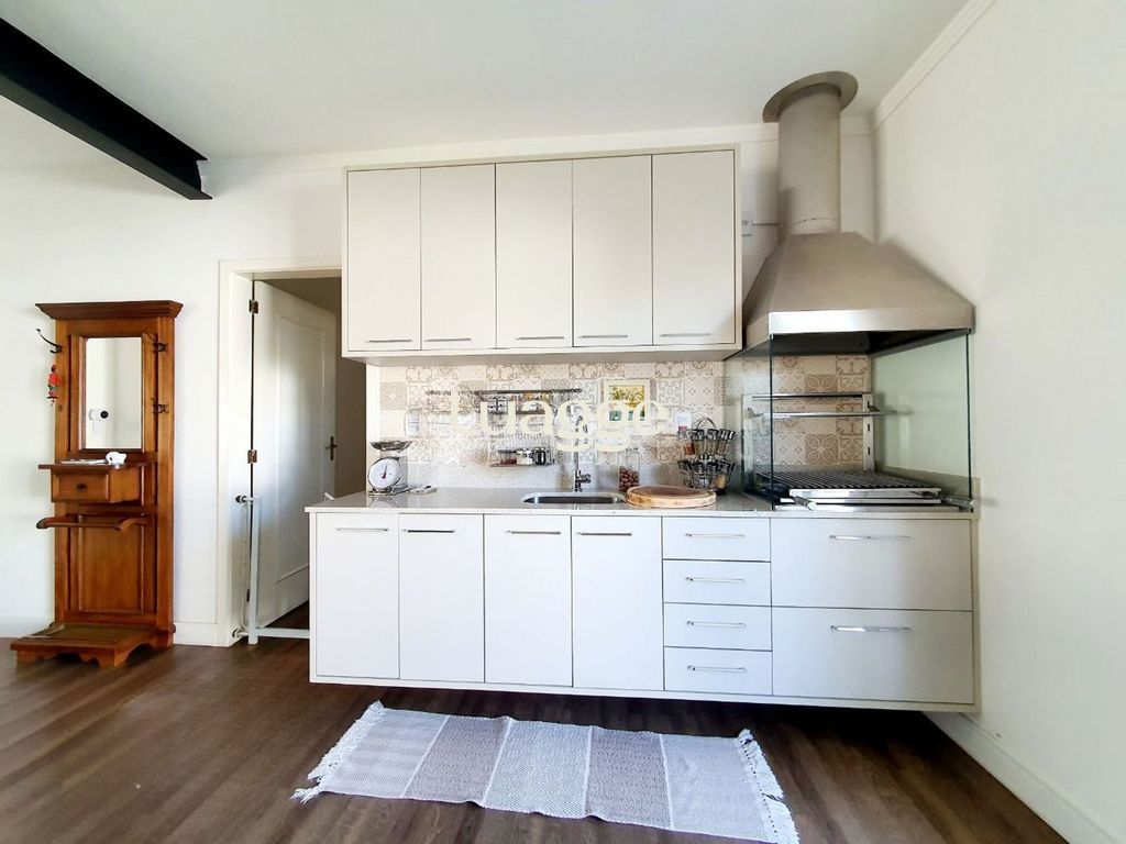 Casa à venda com 3 quartos, 228m² - Foto 5