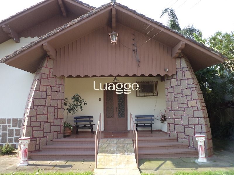 Casa à venda com 3 quartos, 159m² - Foto 1
