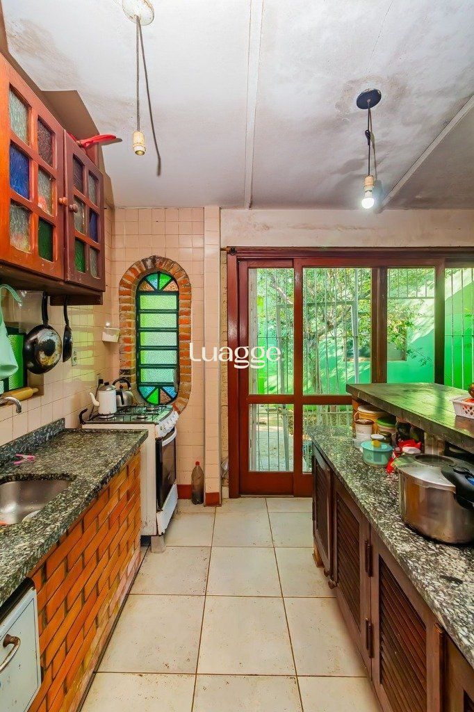 Casa à venda com 4 quartos, 214m² - Foto 6
