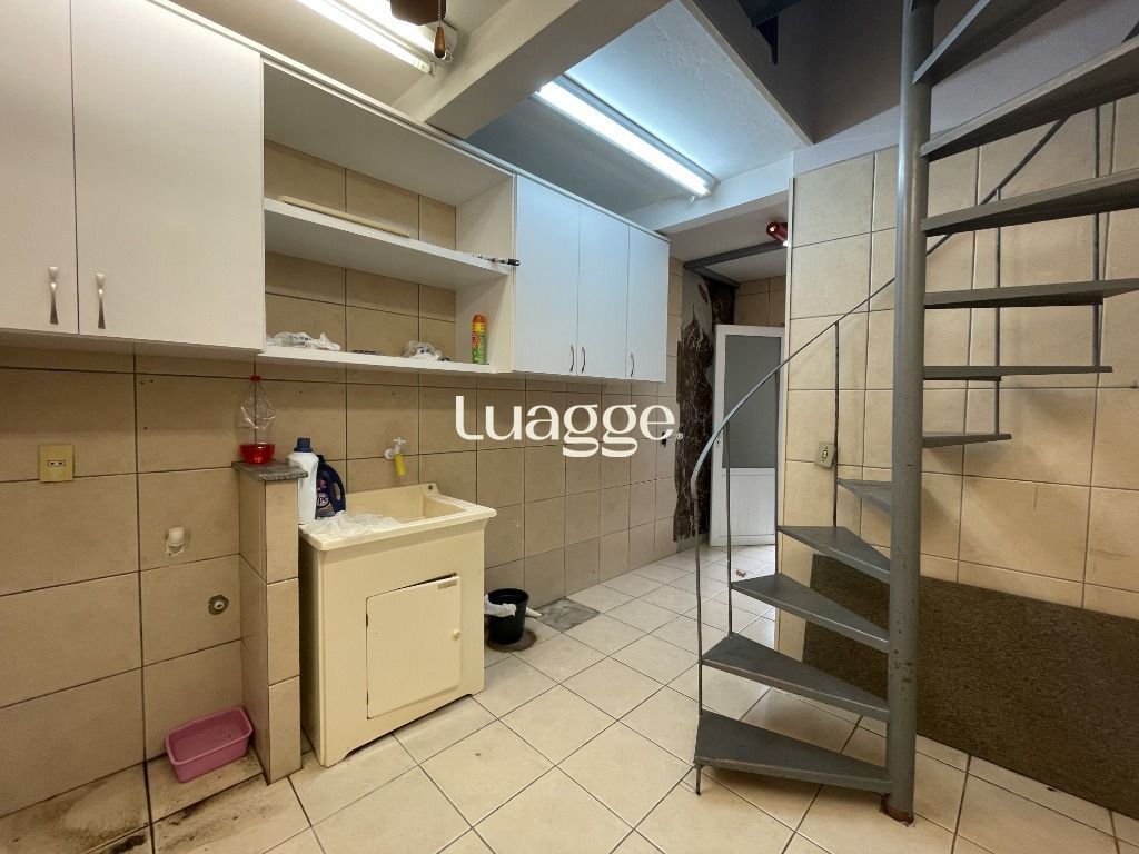 Casa à venda com 6 quartos, 485m² - Foto 35