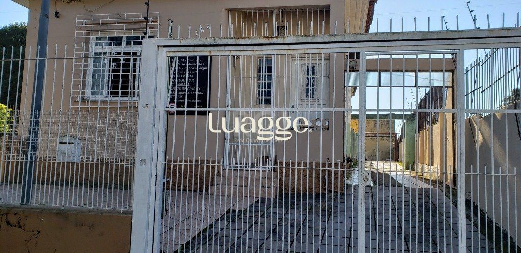 Casa à venda com 8 quartos, 201m² - Foto 2