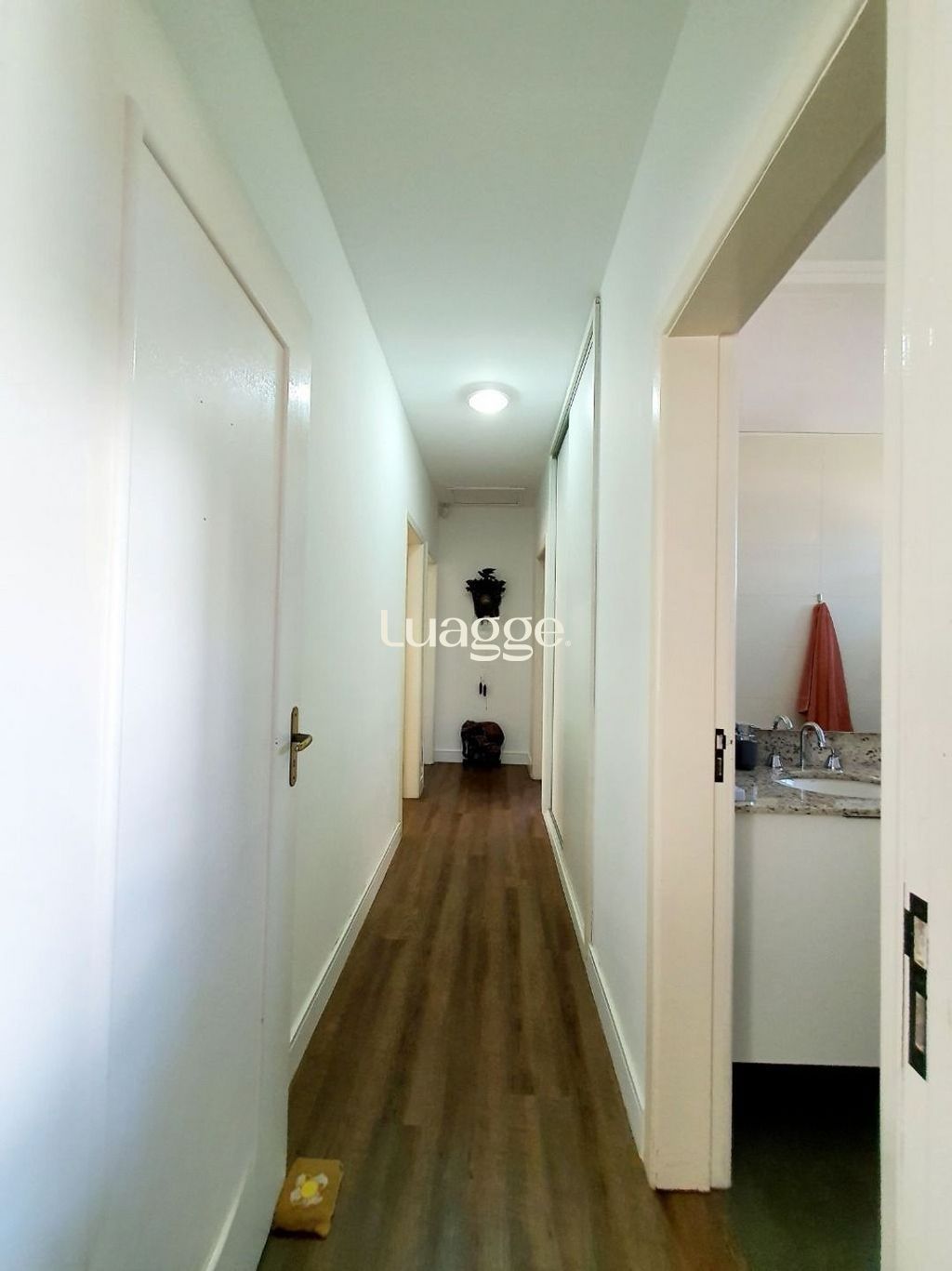 Casa à venda com 3 quartos, 228m² - Foto 6