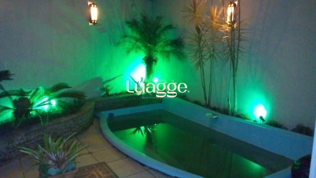 Casa de Condomínio à venda com 3 quartos, 350m² - Foto 3