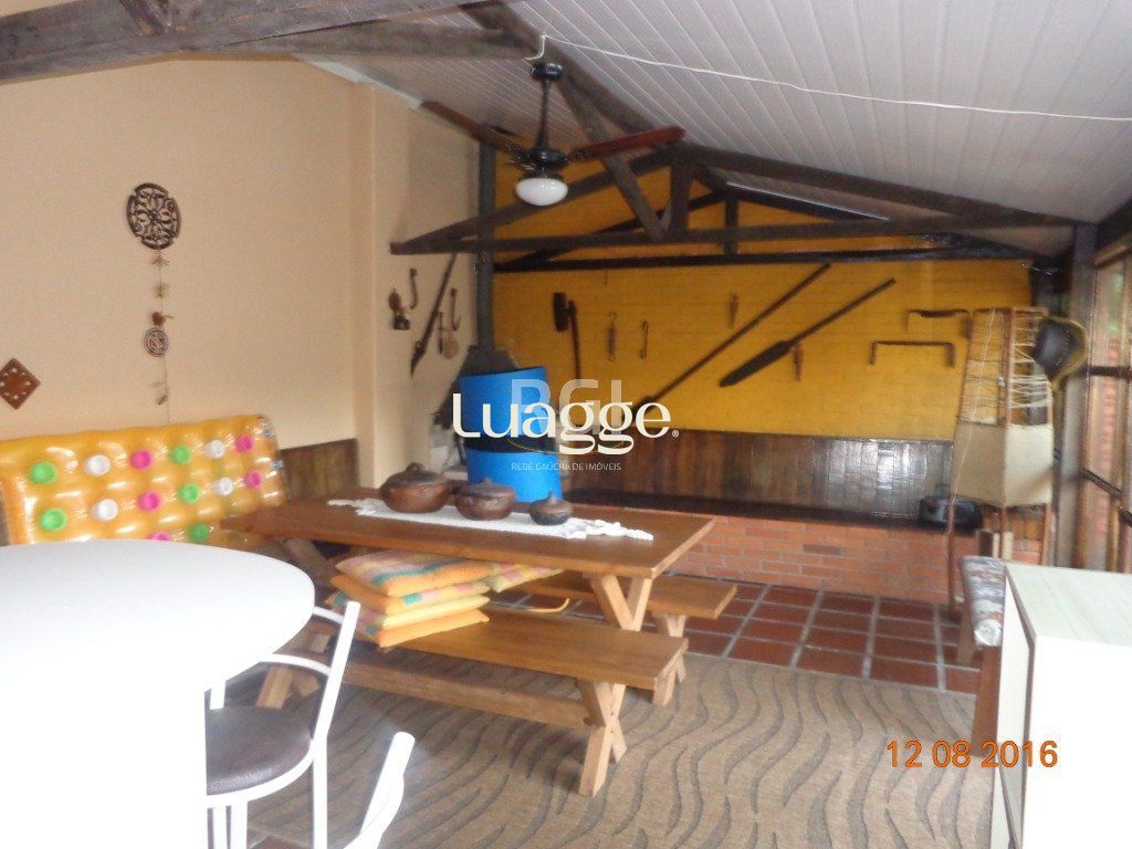 Casa à venda com 6 quartos, 240m² - Foto 28