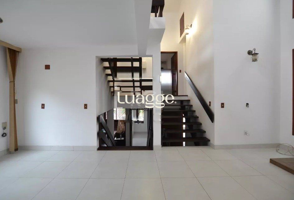 Casa à venda com 4 quartos, 269m² - Foto 7