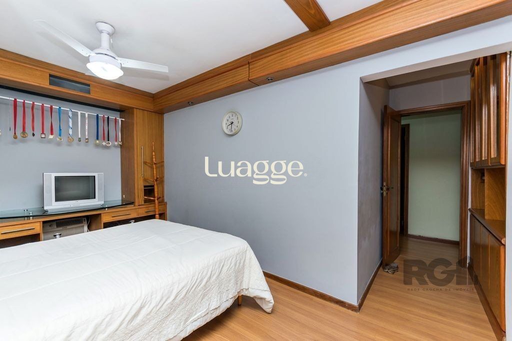 Casa à venda com 5 quartos, 381m² - Foto 16