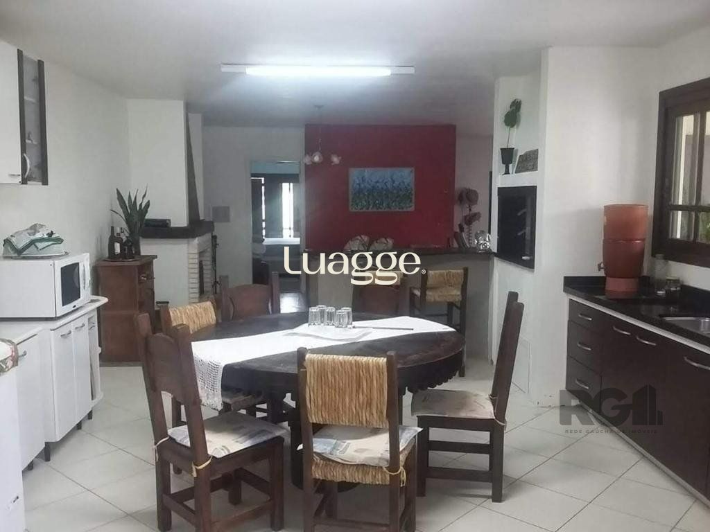 Casa à venda com 3 quartos, 221m² - Foto 3
