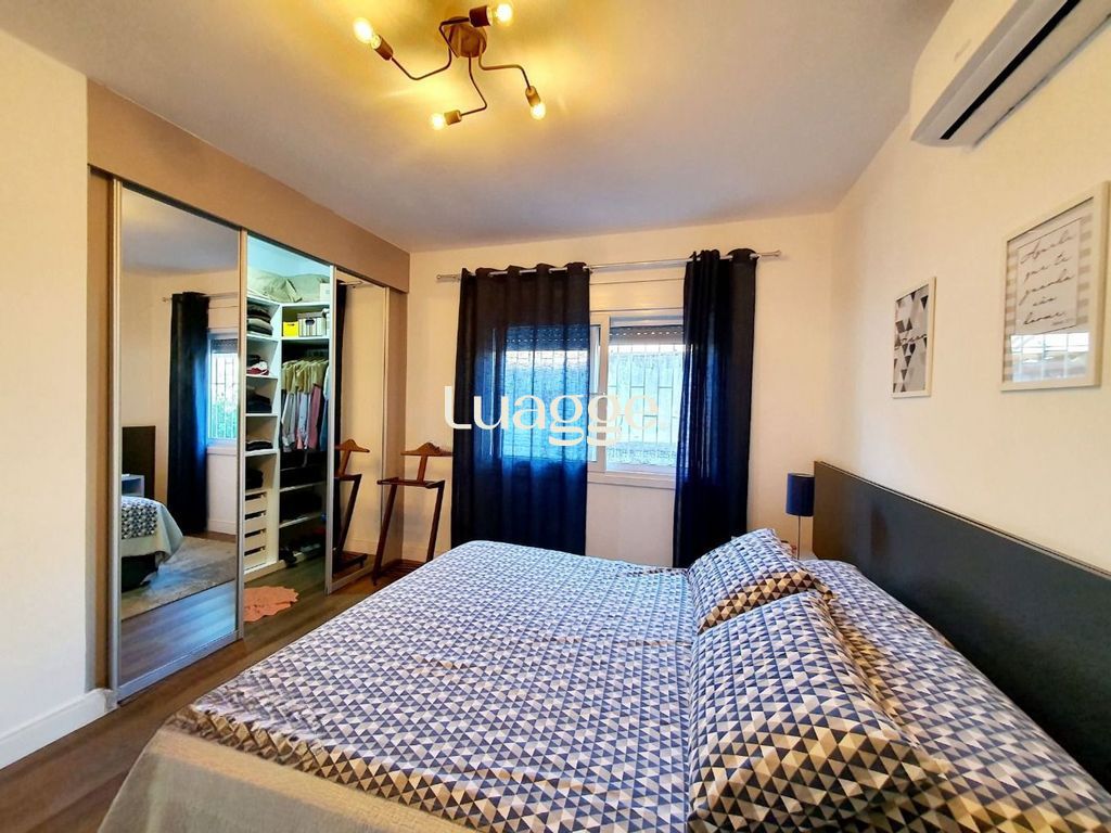 Casa à venda com 3 quartos, 228m² - Foto 15