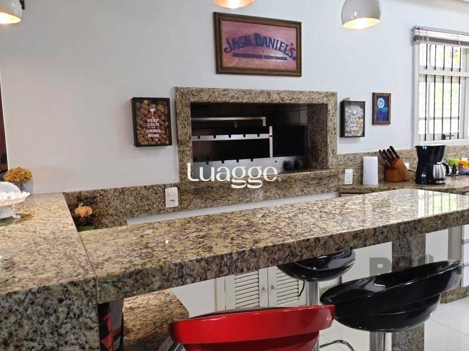 Casa à venda com 3 quartos, 307m² - Foto 18
