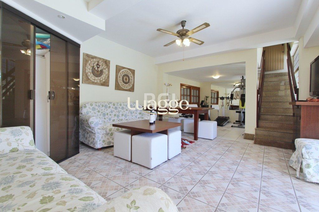 Casa à venda com 3 quartos, 252m² - Foto 22