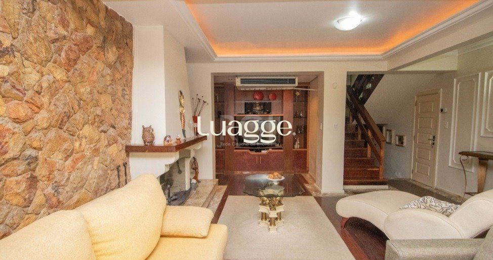 Casa à venda com 3 quartos, 170m² - Foto 2