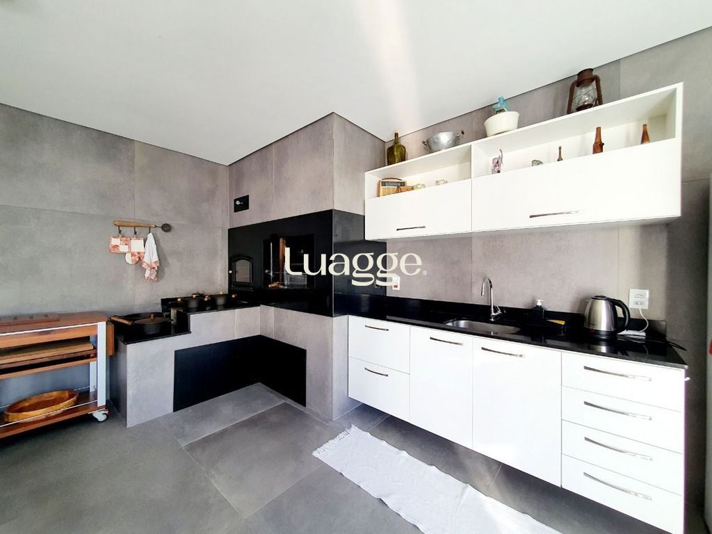 Casa à venda com 3 quartos, 228m² - Foto 21