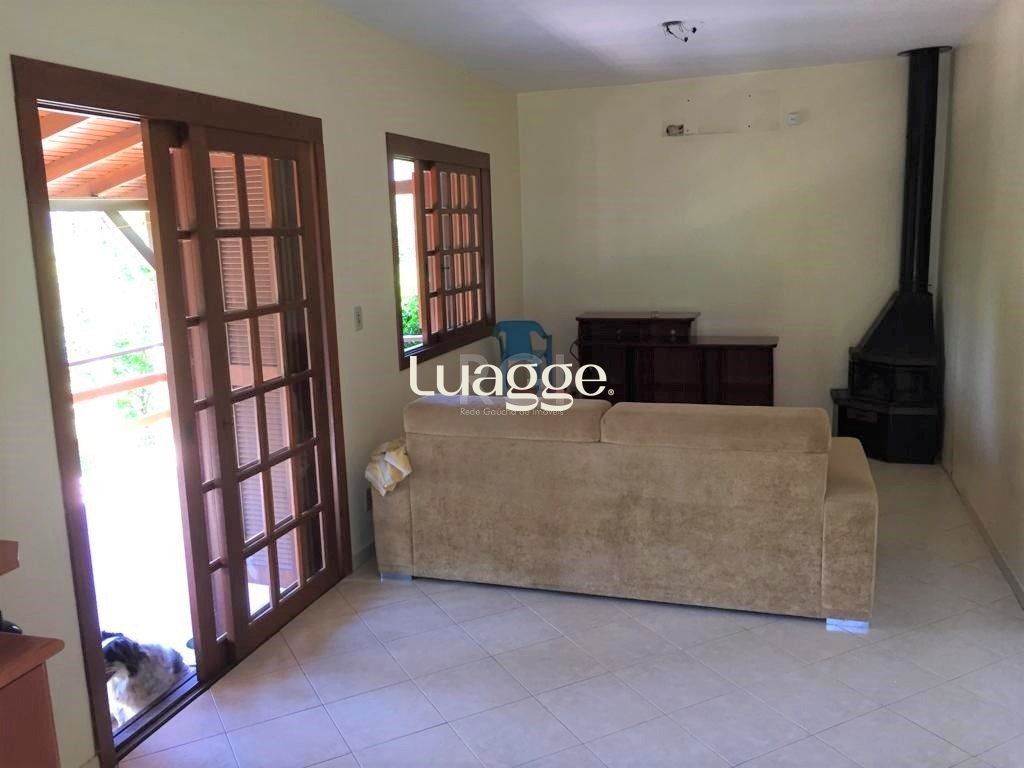 Casa à venda com 3 quartos, 201m² - Foto 2
