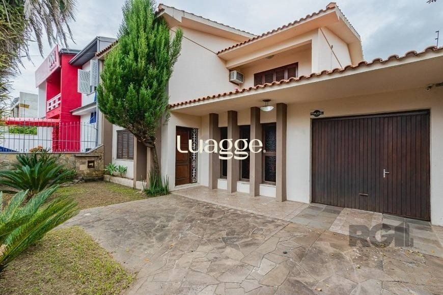 Casa à venda com 4 quartos, 351m² - Foto 1