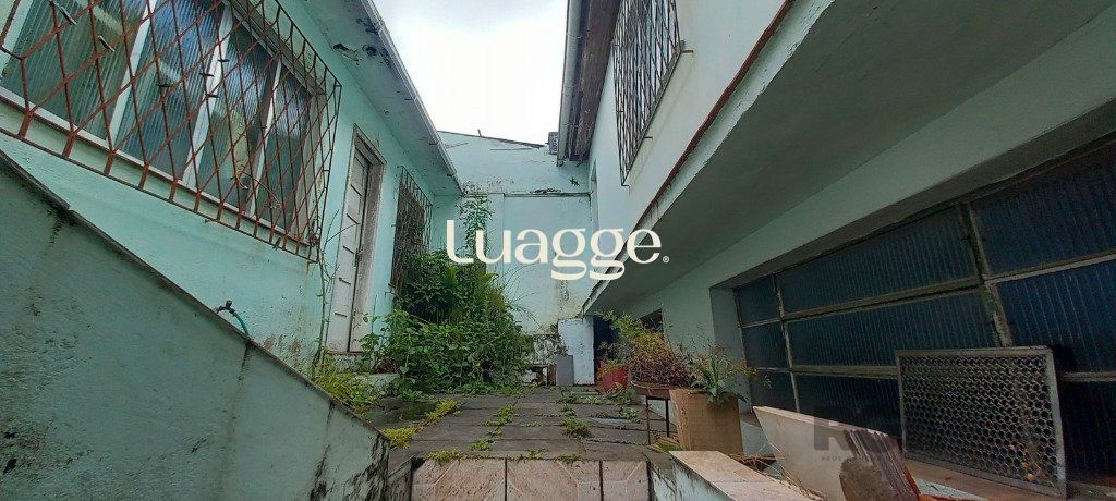 Casa à venda com 3 quartos, 330m² - Foto 14