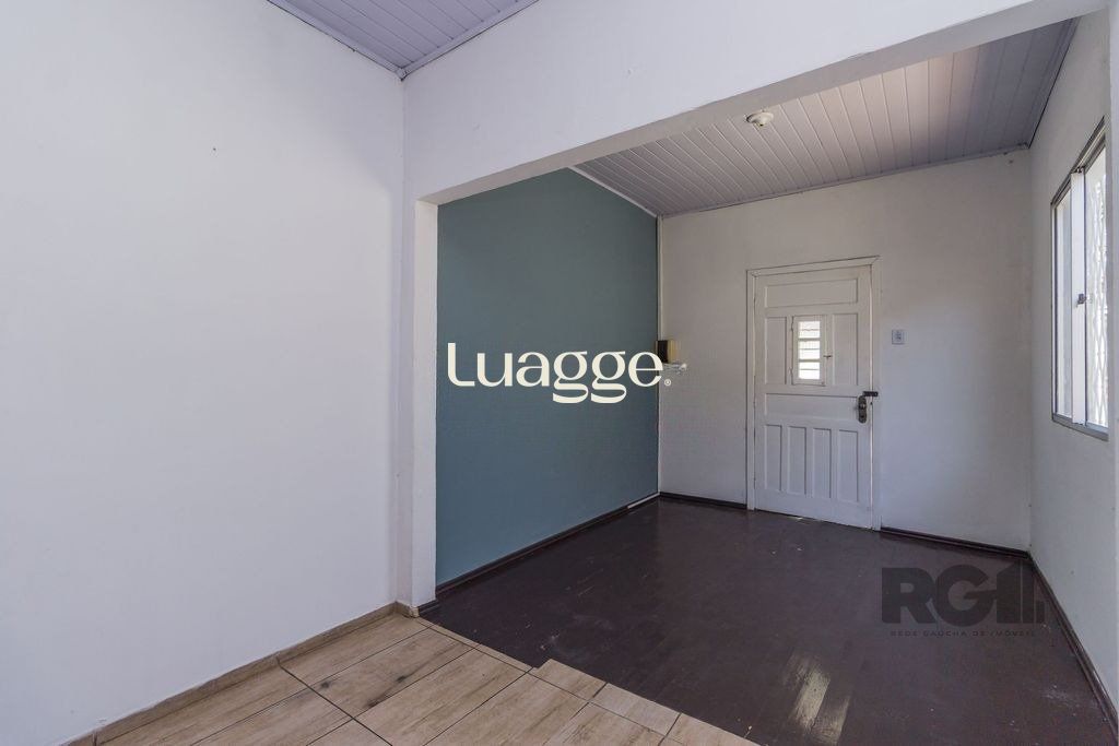 Casa à venda com 5 quartos, 159m² - Foto 1