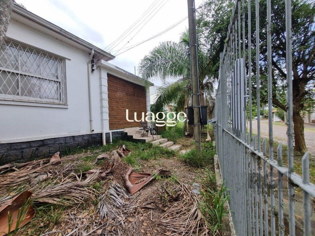 Casa à venda com 3 quartos, 121m² - Foto 2
