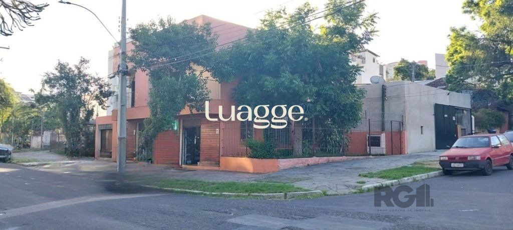 Casa à venda com 3 quartos, 180m² - Foto 1