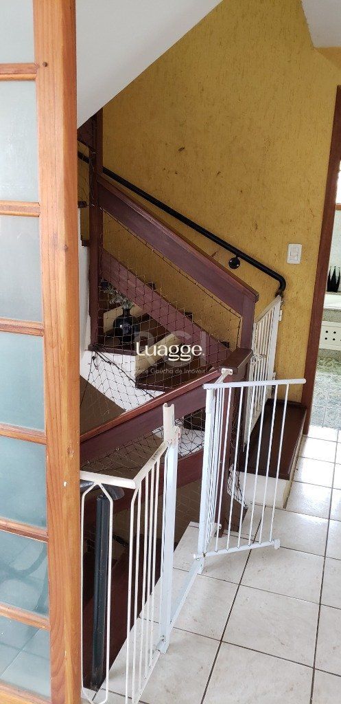 Casa à venda com 8 quartos, 201m² - Foto 4