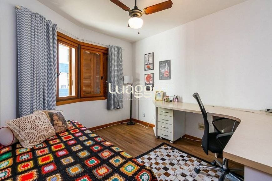 Casa à venda com 3 quartos, 226m² - Foto 14