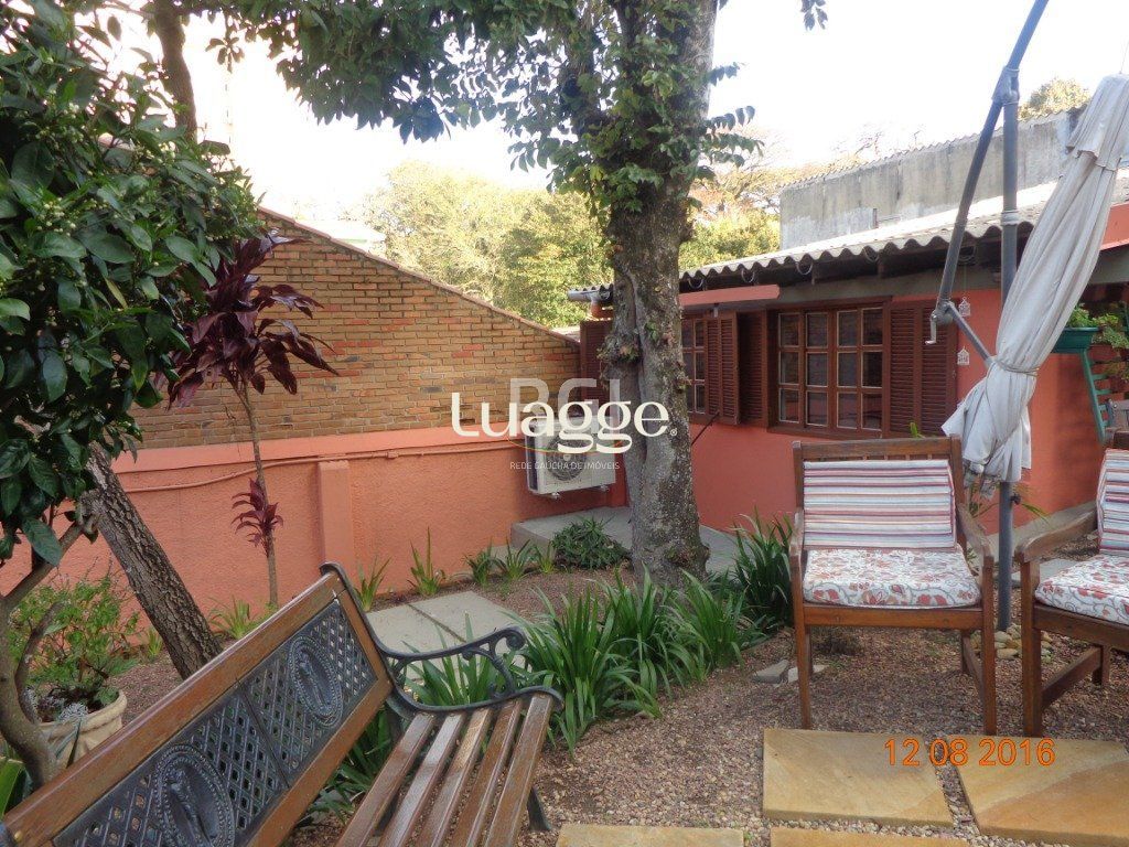 Casa à venda com 6 quartos, 240m² - Foto 26