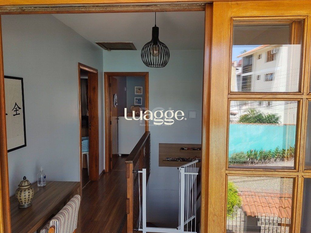 Casa à venda com 3 quartos, 341m² - Foto 16