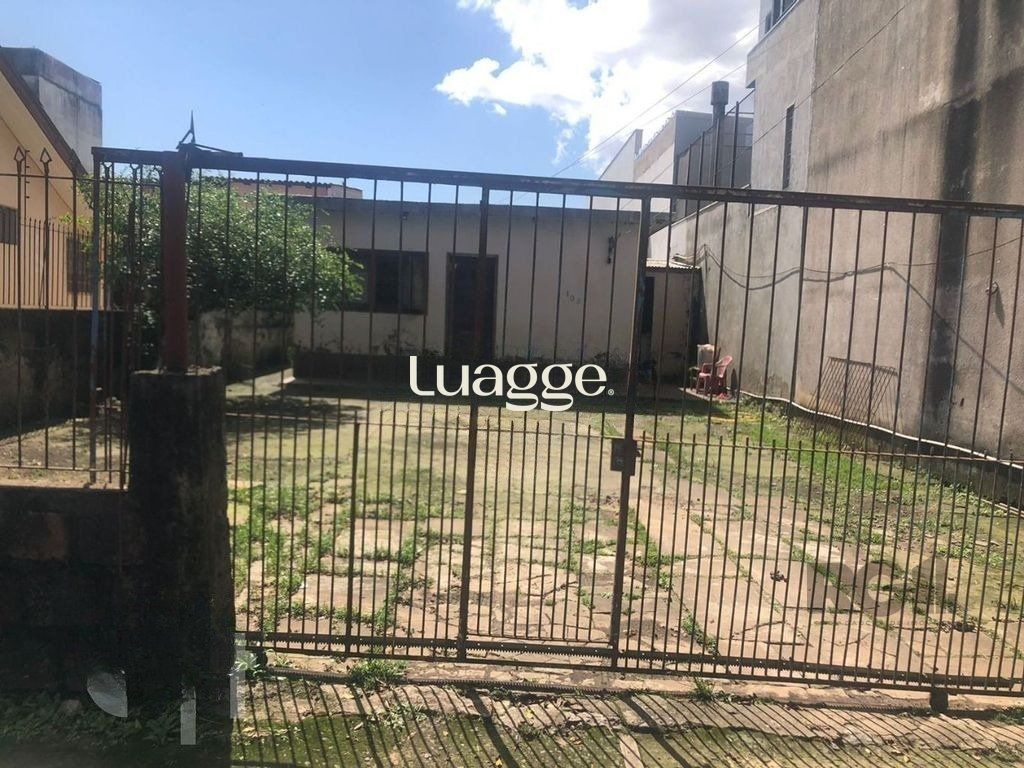 Casa à venda com 4 quartos, 122m² - Foto 2