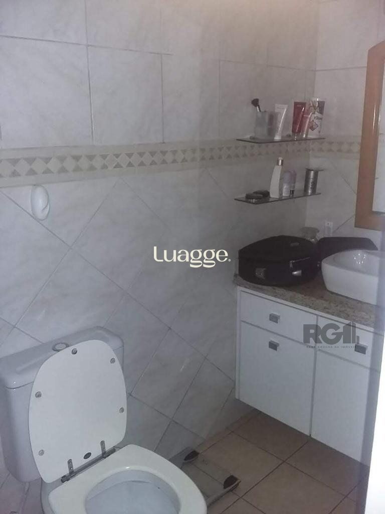 Casa à venda com 3 quartos, 221m² - Foto 16