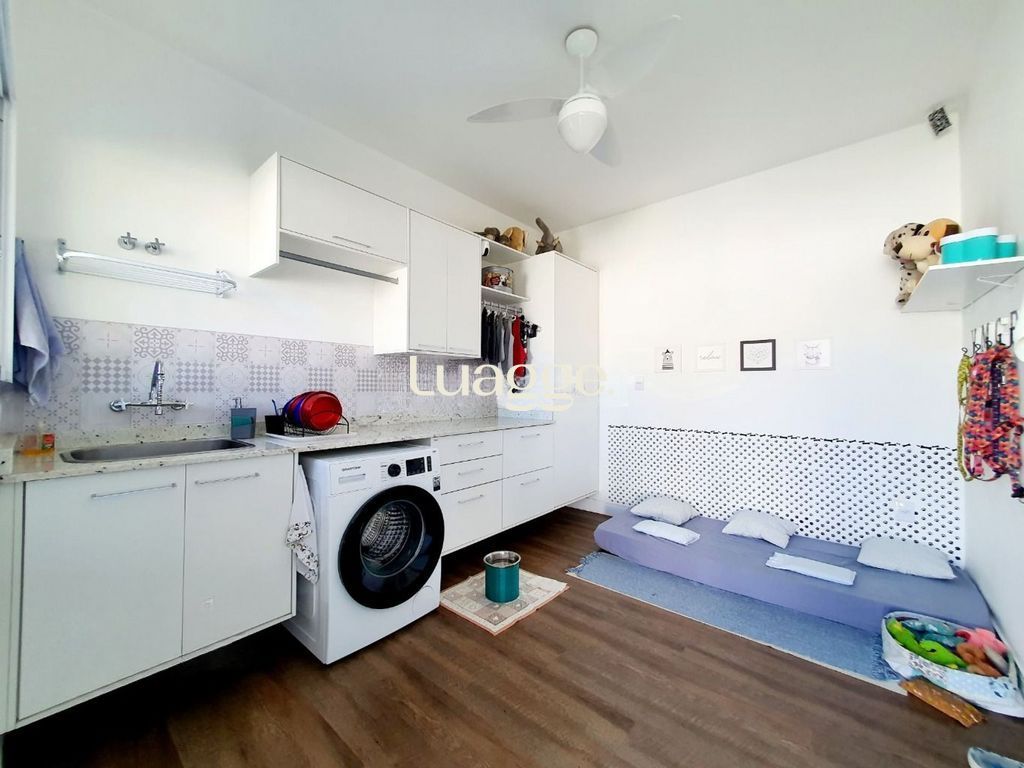 Casa à venda com 3 quartos, 228m² - Foto 18