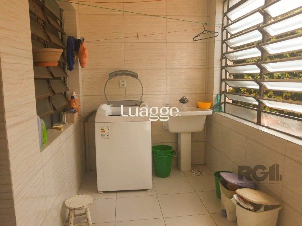 Casa à venda com 3 quartos, 339m² - Foto 9