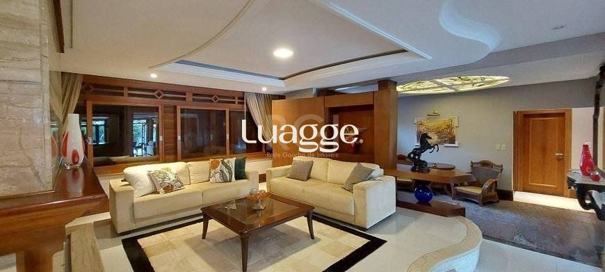 Casa à venda com 4 quartos, 387m² - Foto 8