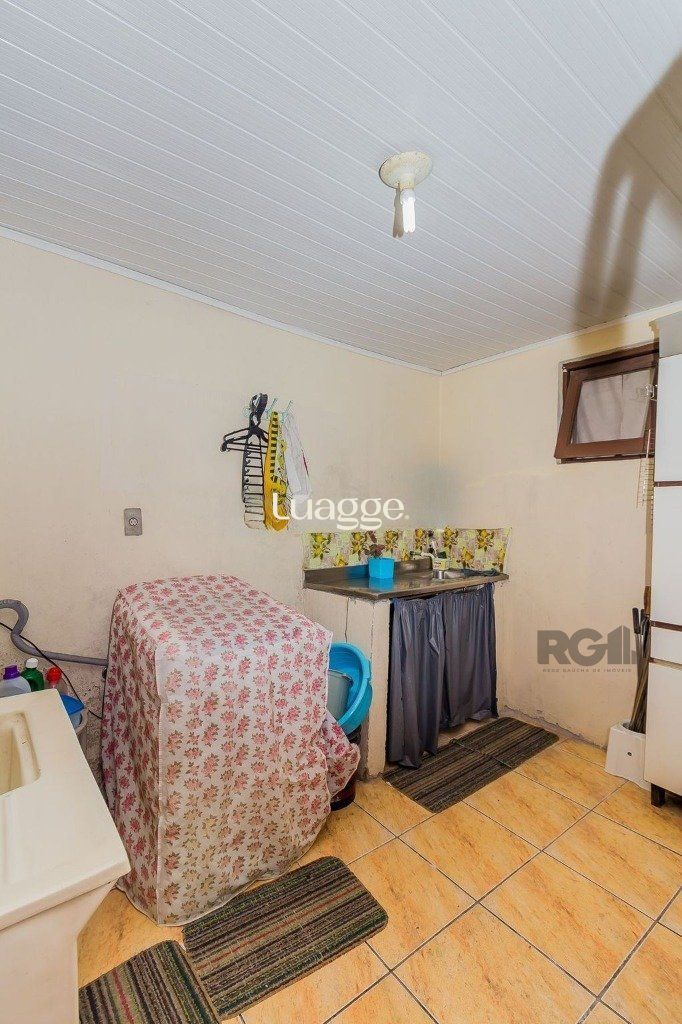 Casa à venda com 5 quartos, 241m² - Foto 21