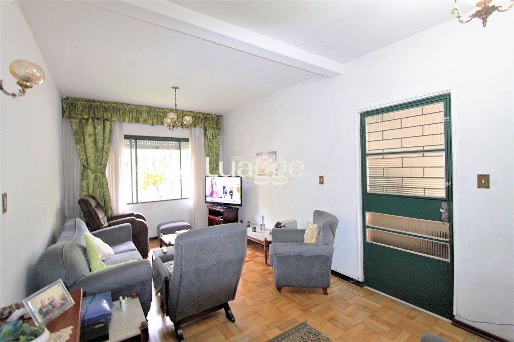 Casa à venda com 3 quartos, 189m² - Foto 1