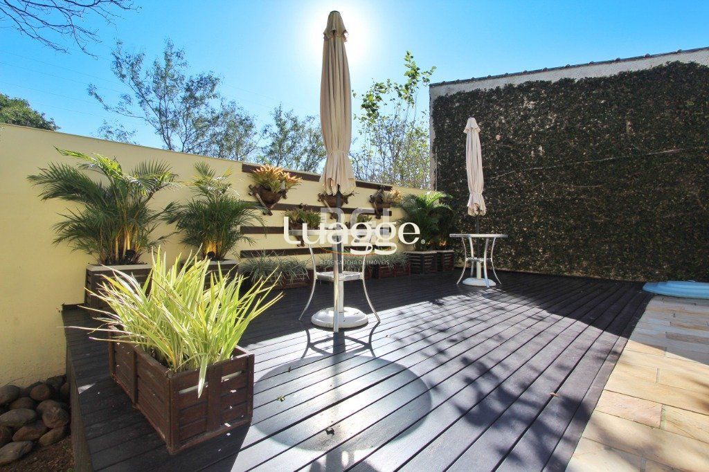 Casa à venda com 3 quartos, 252m² - Foto 26