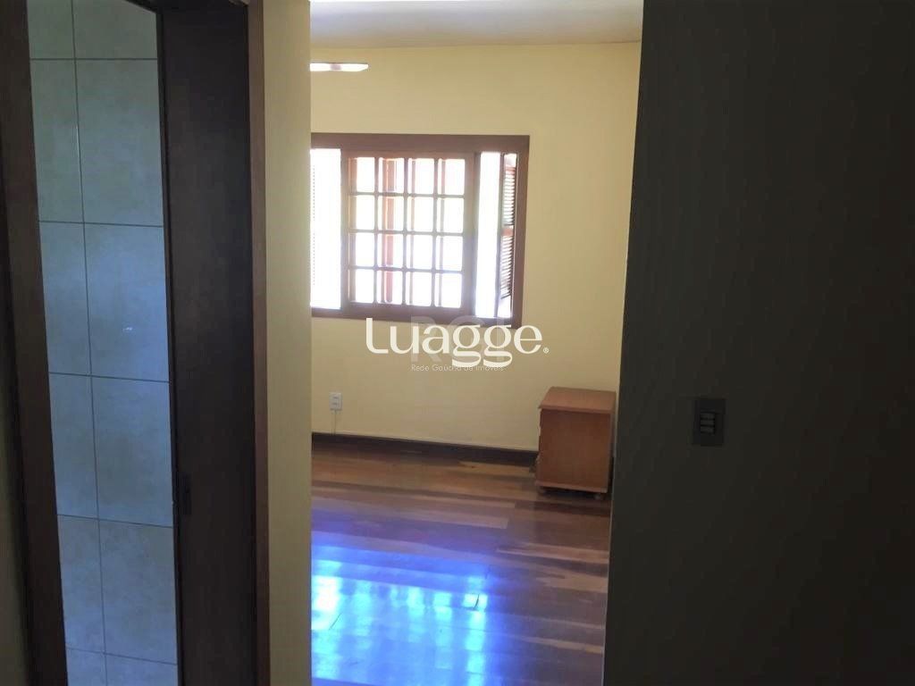 Casa à venda com 3 quartos, 201m² - Foto 6