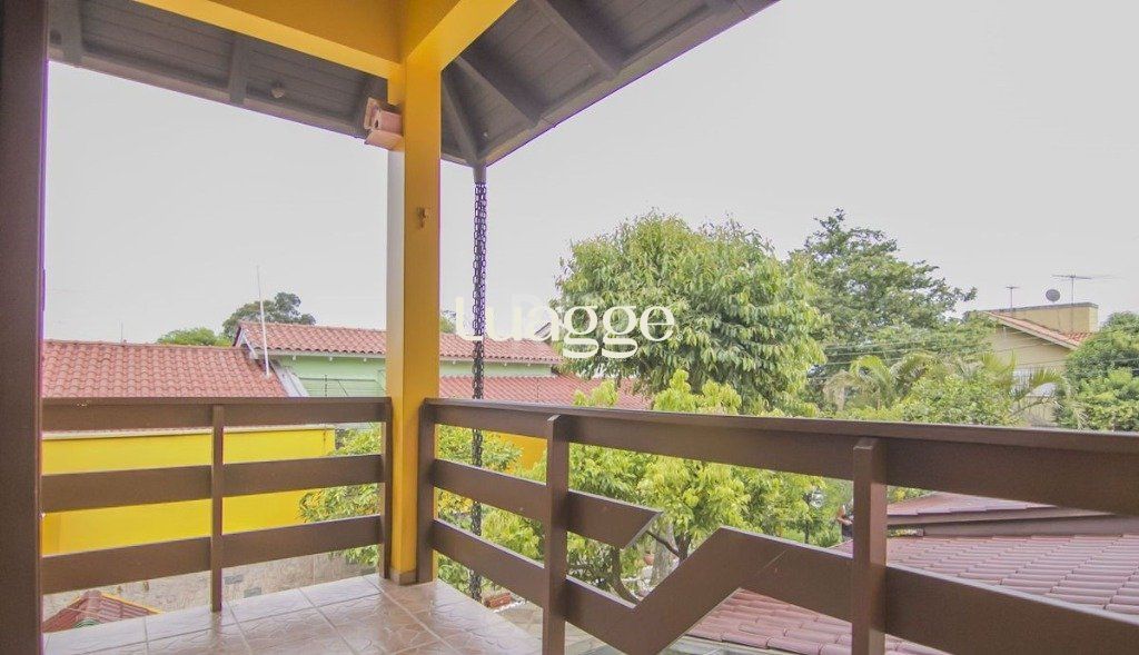 Casa à venda com 3 quartos, 254m² - Foto 9