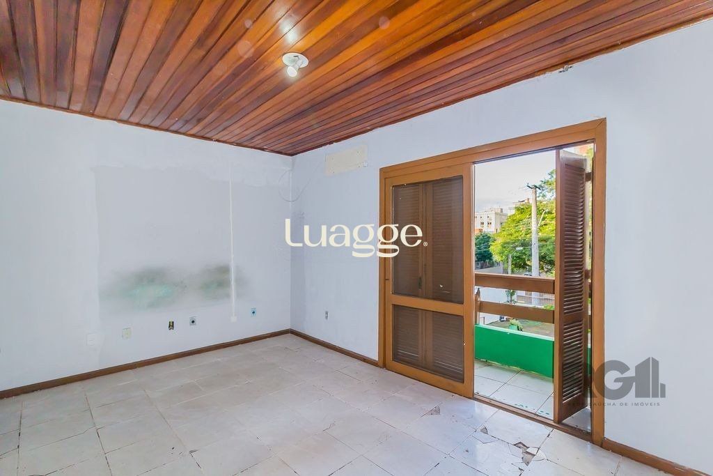 Casa à venda com 5 quartos, 241m² - Foto 17