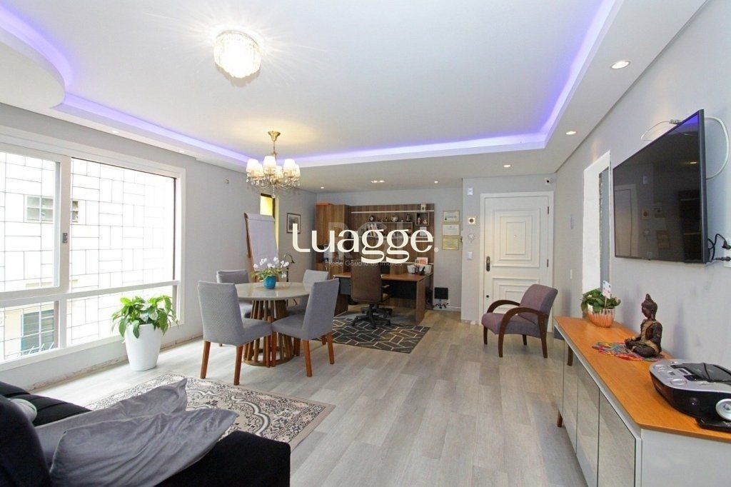 Apartamento 123m² - 3 dormitórios, 1 suíte e 1 vaga de garagem no bairro Petrópolis
