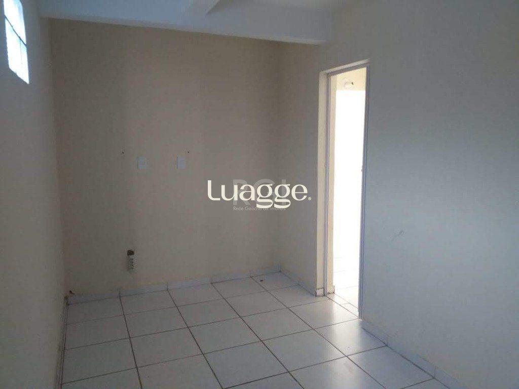 Casa à venda com 6 quartos, 200m² - Foto 25