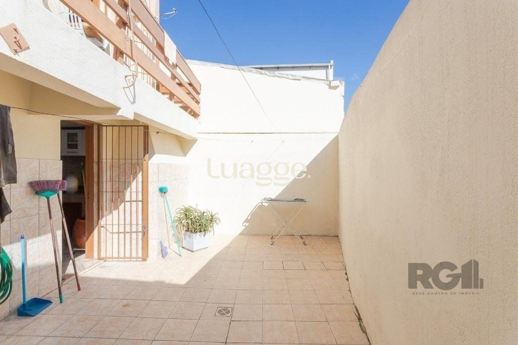 Casa à venda com 4 quartos, 231m² - Foto 25