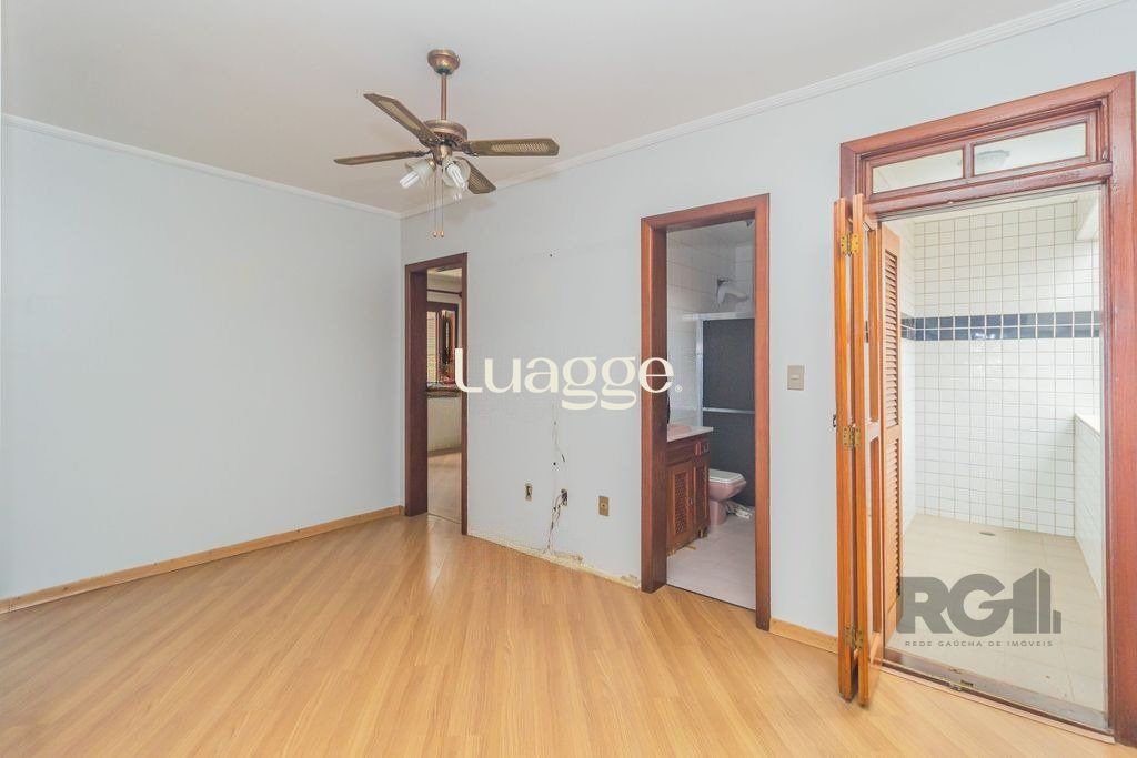 Casa à venda com 3 quartos, 242m² - Foto 7